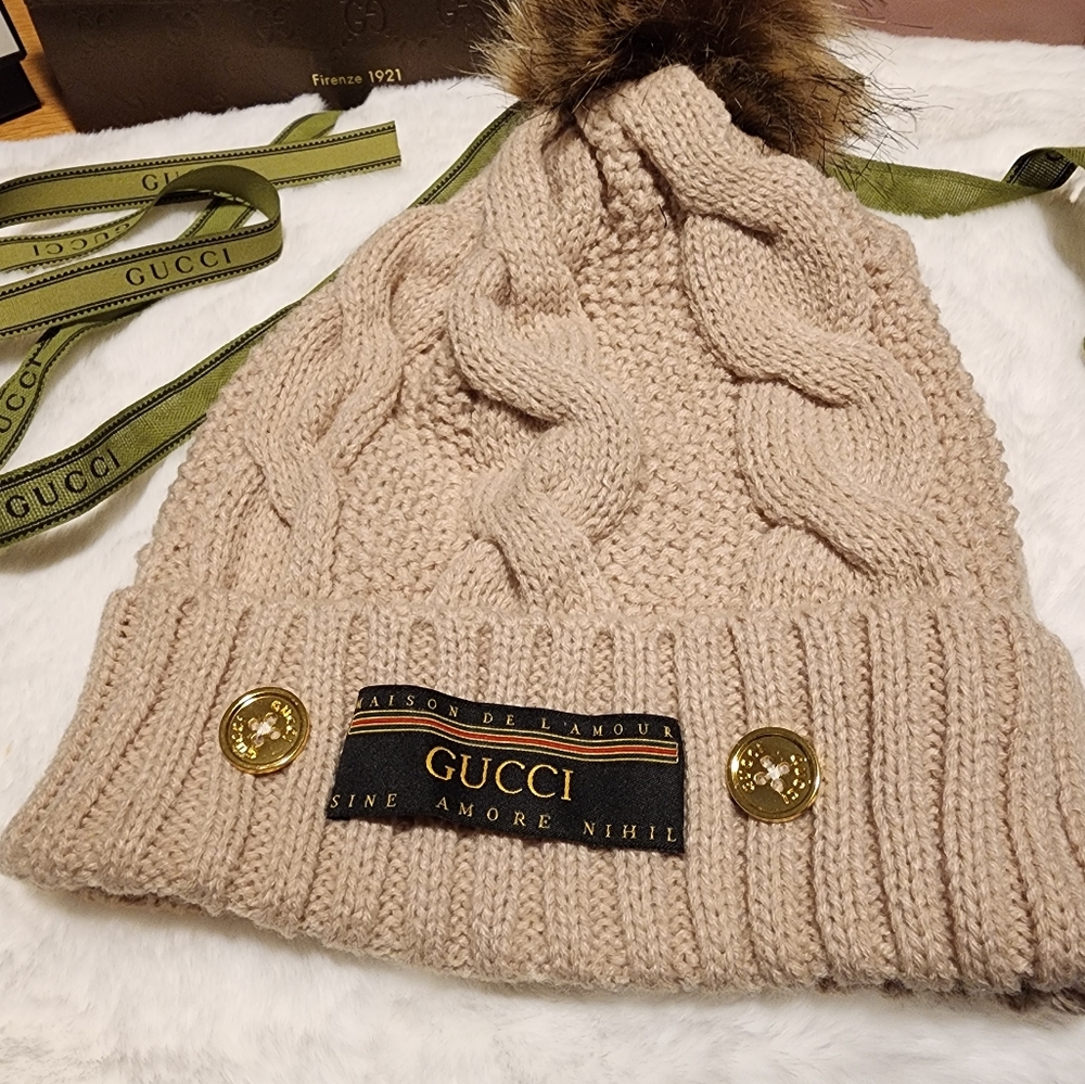 Beanie with authentic Gucci label & buttons